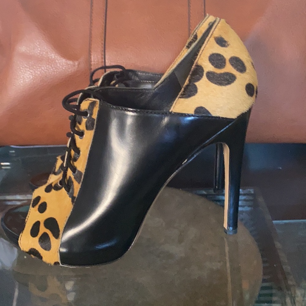 Leopard Open Toe Booty Heels - Picture 7 of 11